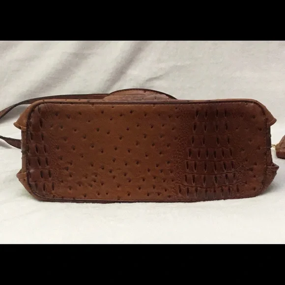 Women’s NWOT brown faux ostrich skin purse/ bag with matching wallet…15”… - Picture 6 of 8